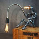 MetalFun (Metal Fun) Steampunk Pipe Fisherman Robot Desk Lamp (5)