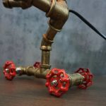 MetalFun (Metal Fun) Steampunk Skateboarding Pipe Robot Table Lamp (2)
